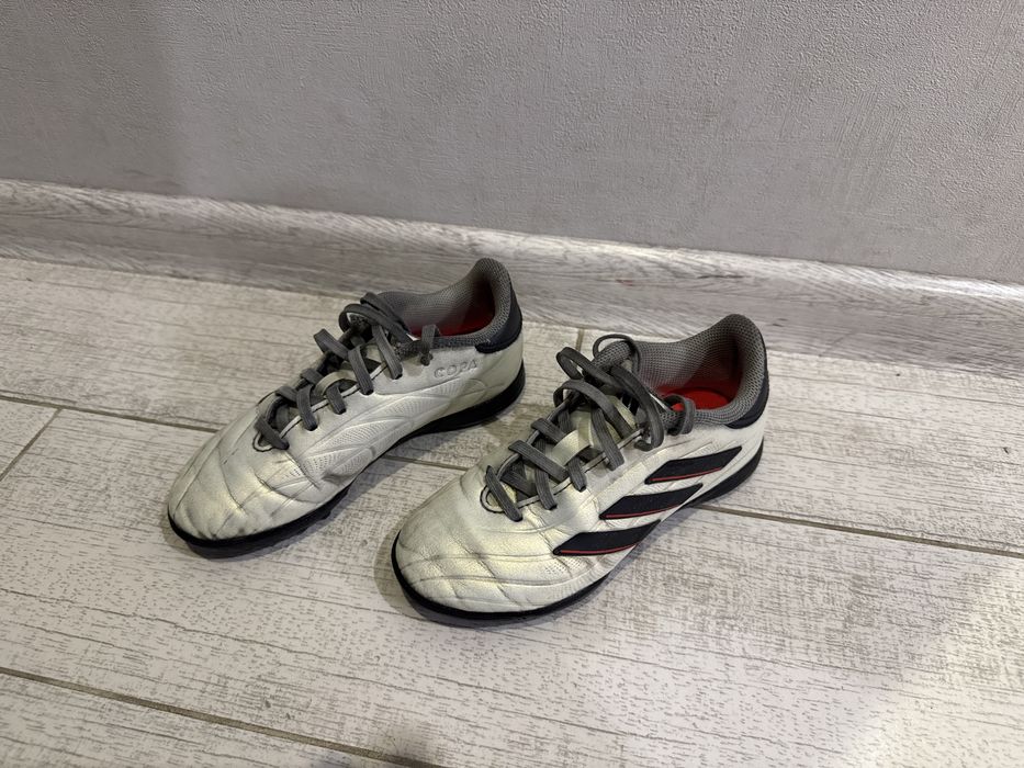 Футбольні сороконіжки бутси дитячі Adidas Predator 31.5 стелька 19.5
