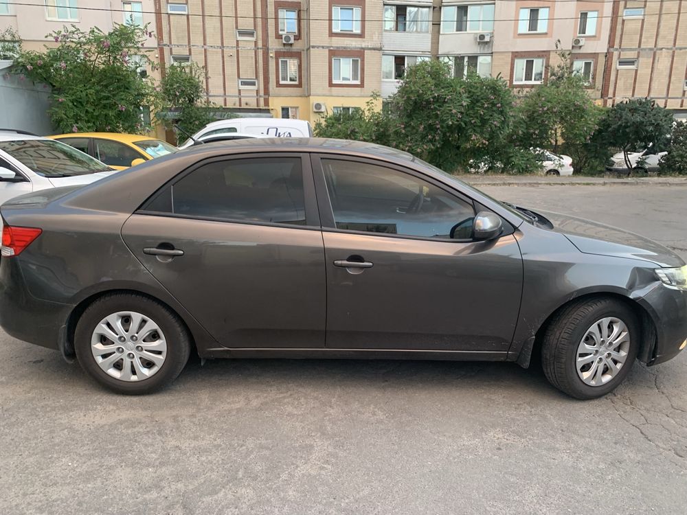 Kia Cerato 2011 A/T