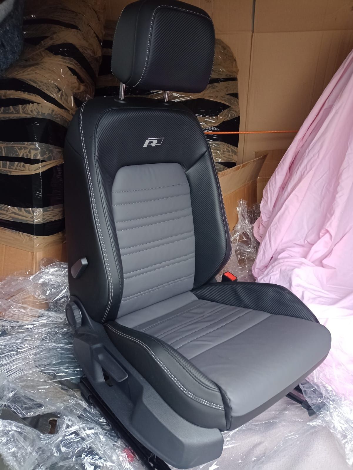 Komplet siedzeń kanapa boczki VW Passat B8 lift R-line