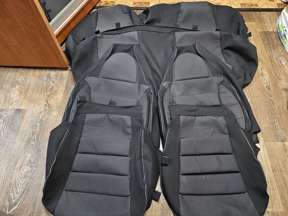 Чехлы на сидения  автомобильные