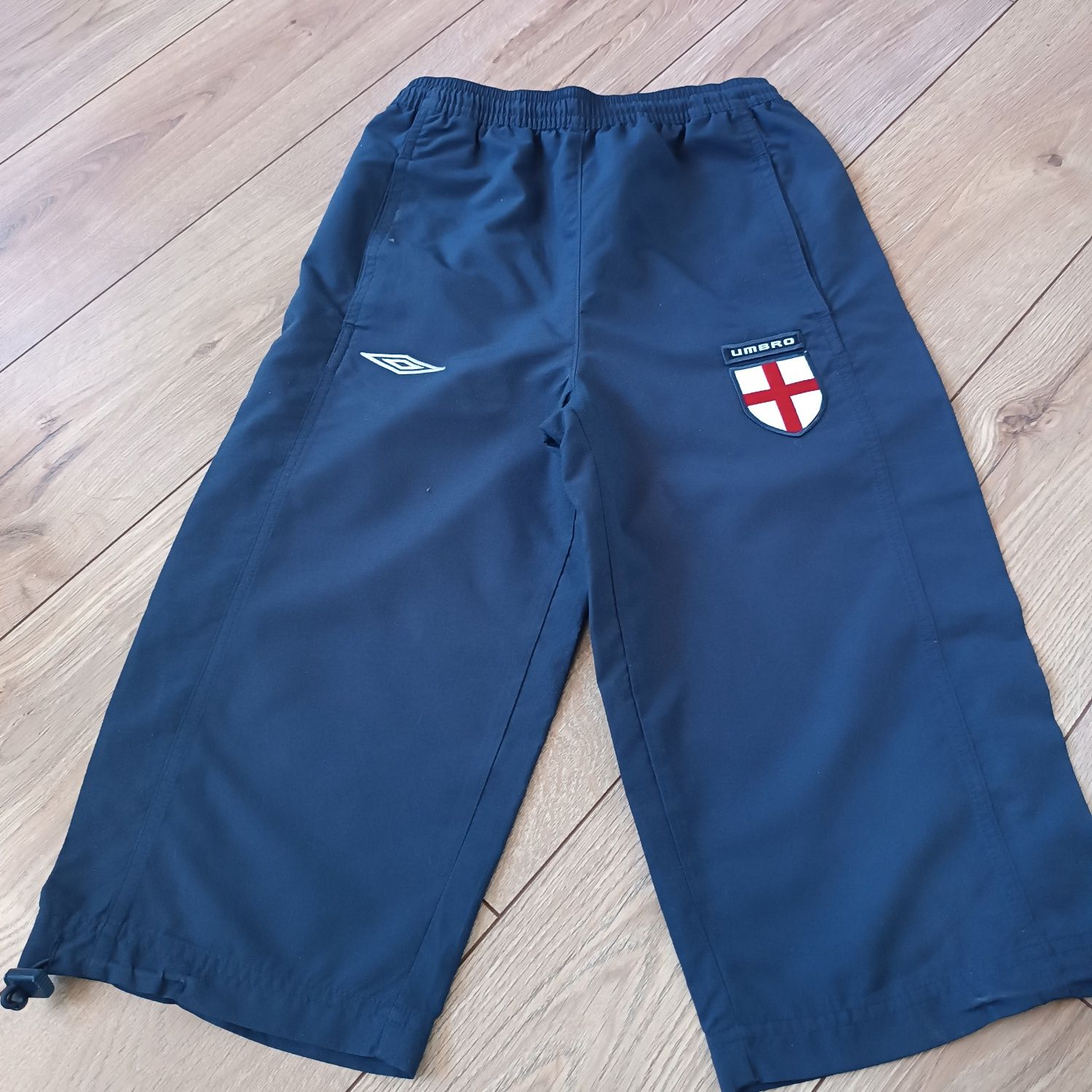 Granatowe szorty spodenki Umbro England 140