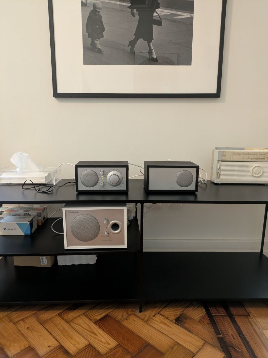 Tivoli Audio Modelo 2, com subwoofer
