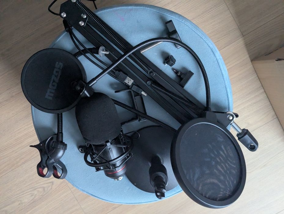 Mikrofon Mozos MKIT-900PRO i statyw MKIT-DESK