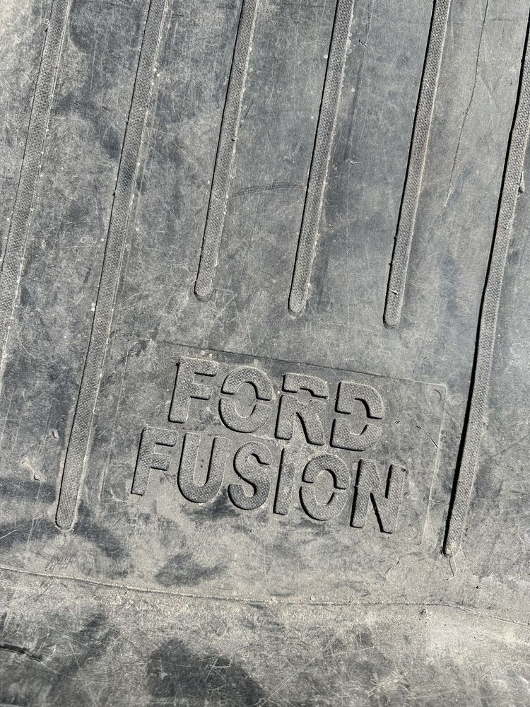 Килим коврик в багажник ford kuga ford fusion