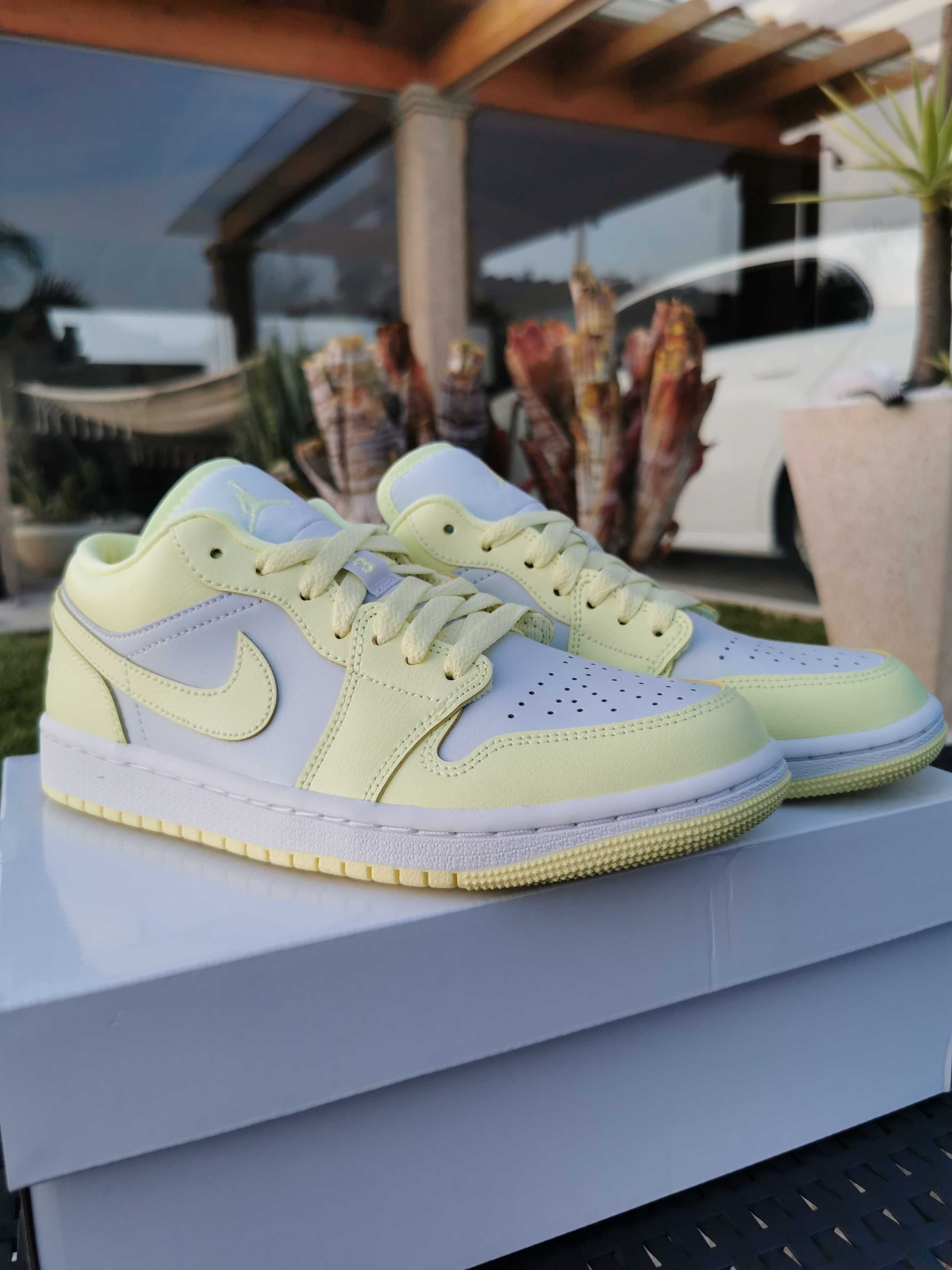 Air Jordan 1 Low Lemonade