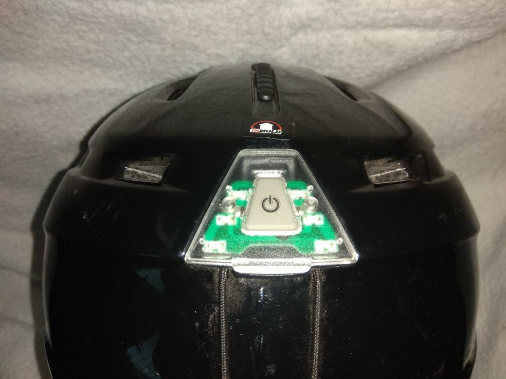 Защитный горнолыжный шлем Crane c фонариком