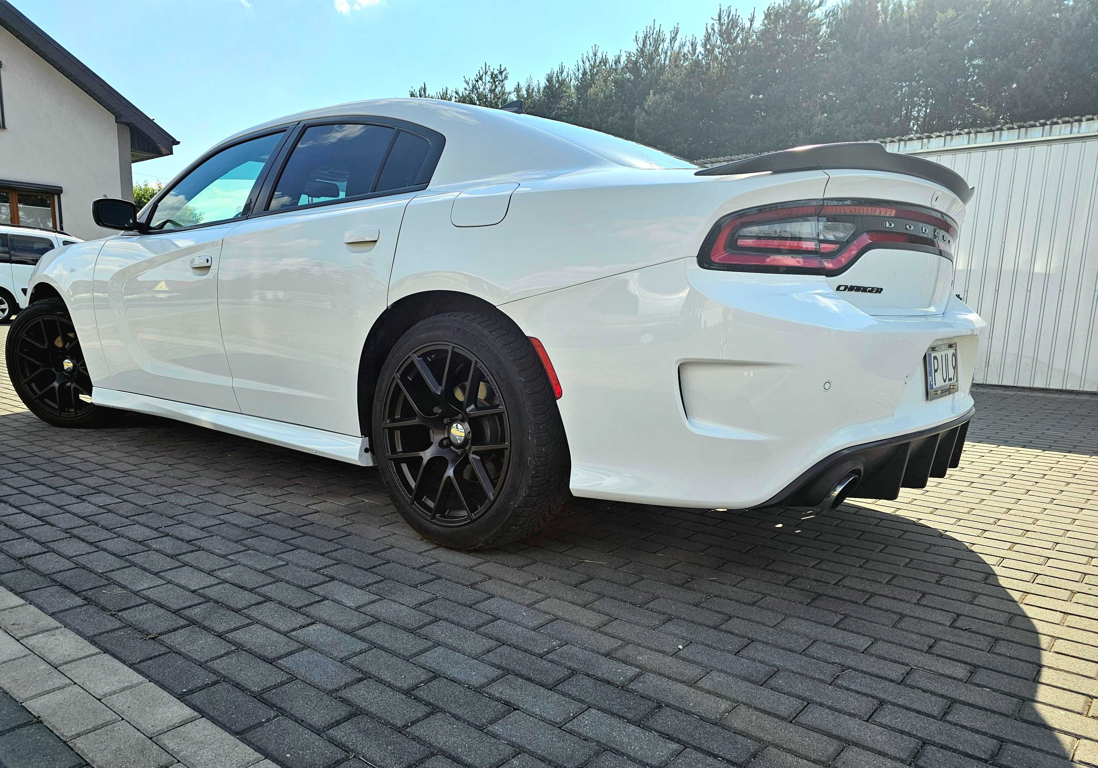 DODGE CHARGER 5.7 HEMI - 430 km - Lakier + serwis