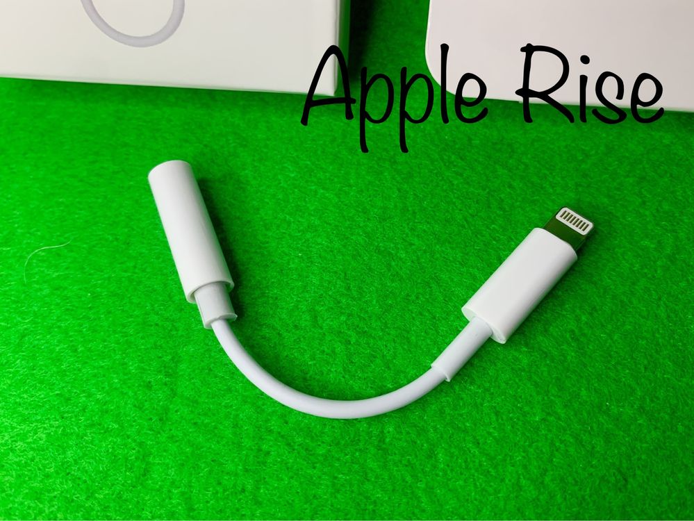 Переходник Lightning to Headphone Jack для наушников Айфон 11 AUX