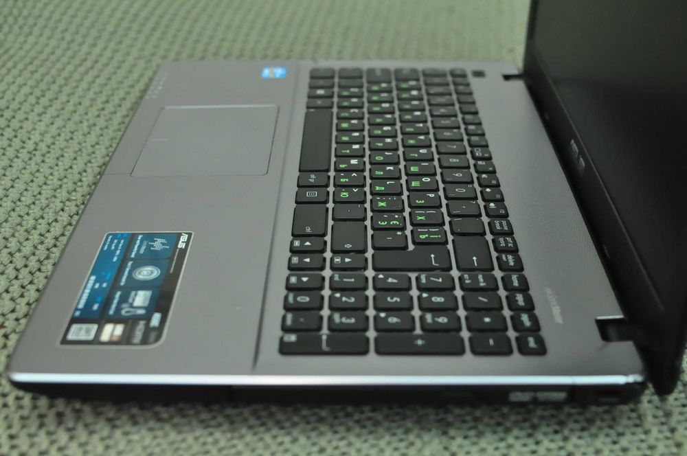 Мощный Ноутбук Asus A550c ( Core i5 /8Gb/750Gb /video 2gb)