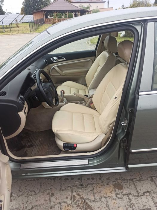 Skoda Superb 2,5TDI V6 Comfort Euro 4