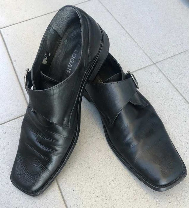 Sapatos Pretos em pele do Traje Académico Universidade do Minho