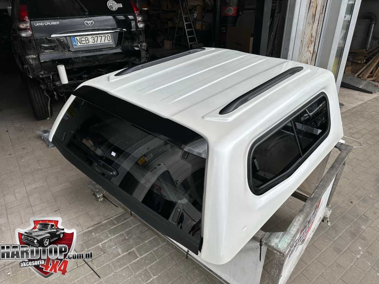 Zabudowa Isuzu D-Max Premium HARDTOP na pakę Szyby 2020+