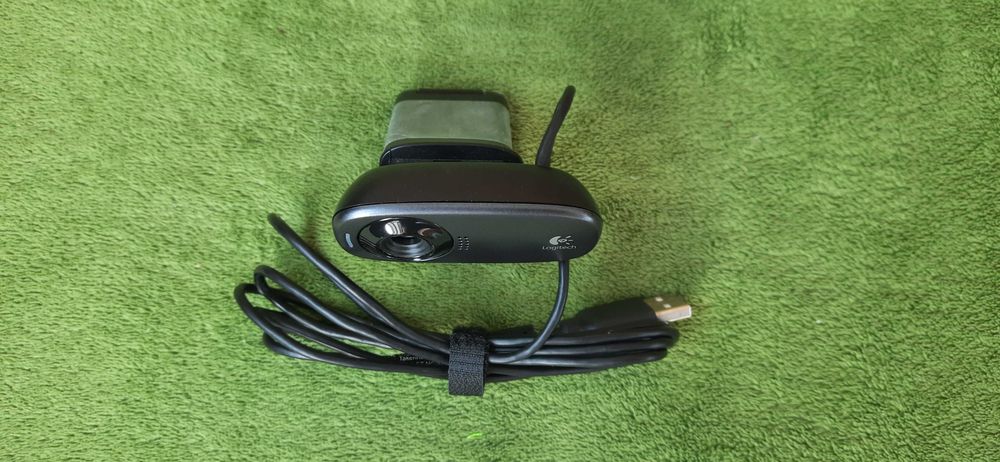 Web камера Logitech HD Webcam C310 5 Мп чорна