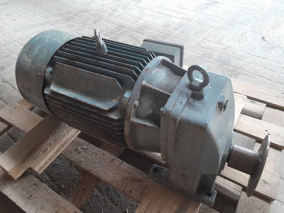 Silnik 15KW przekladnia motoreduktor