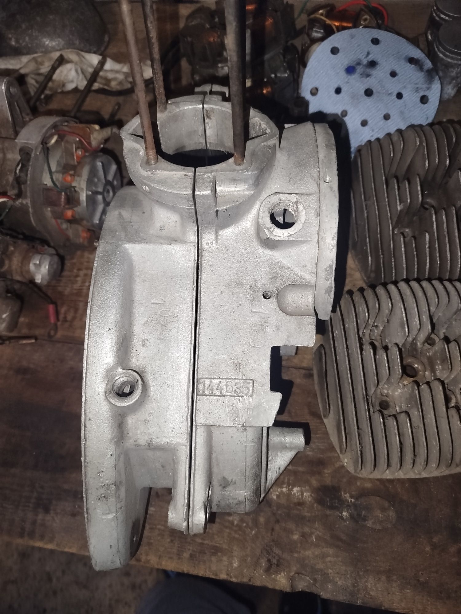 Części wsk,wfm 125 /silnik jawa 50
