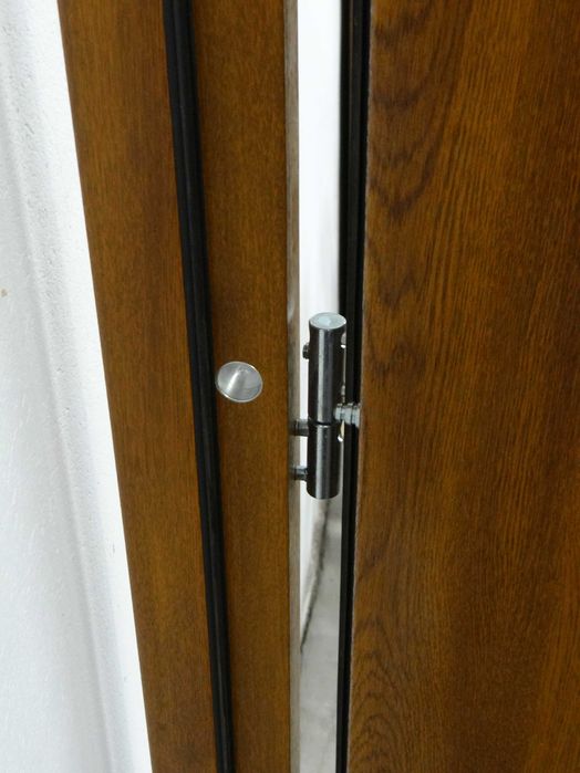 Drzwi zewnętrzne + okucia Otello 5B 90 P złoty dąb 1.2W/m²K