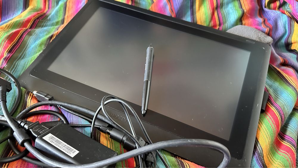 Tablet graficzny z ekranem Wacom Cintiq 16