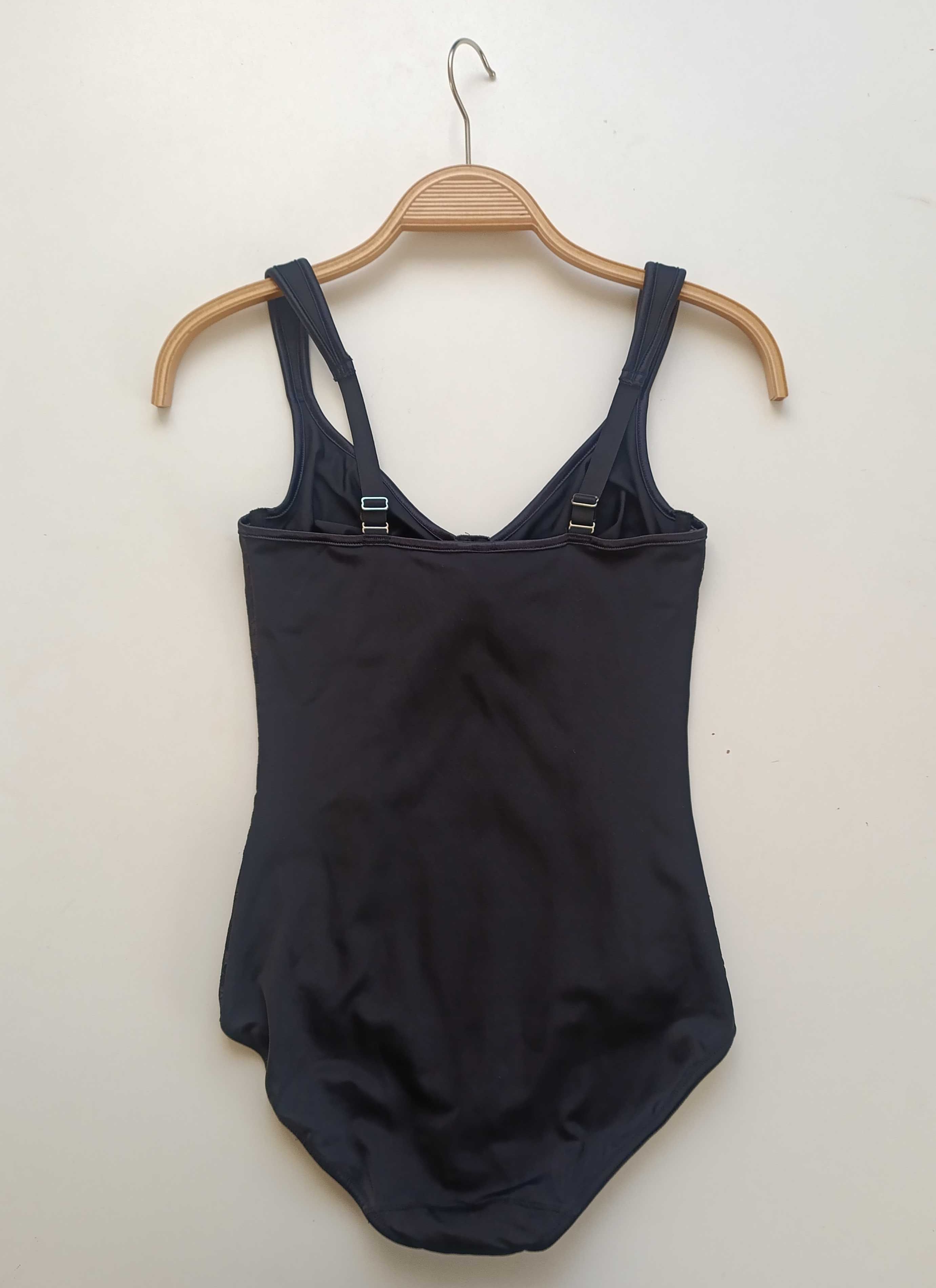 Czarno-beżowe body modelujące sylwetkę TCM 80C
