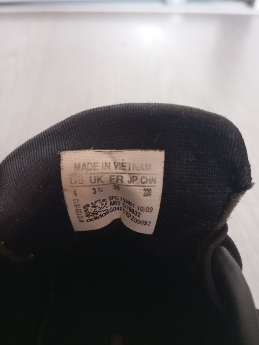 Продам бутсы футбольные