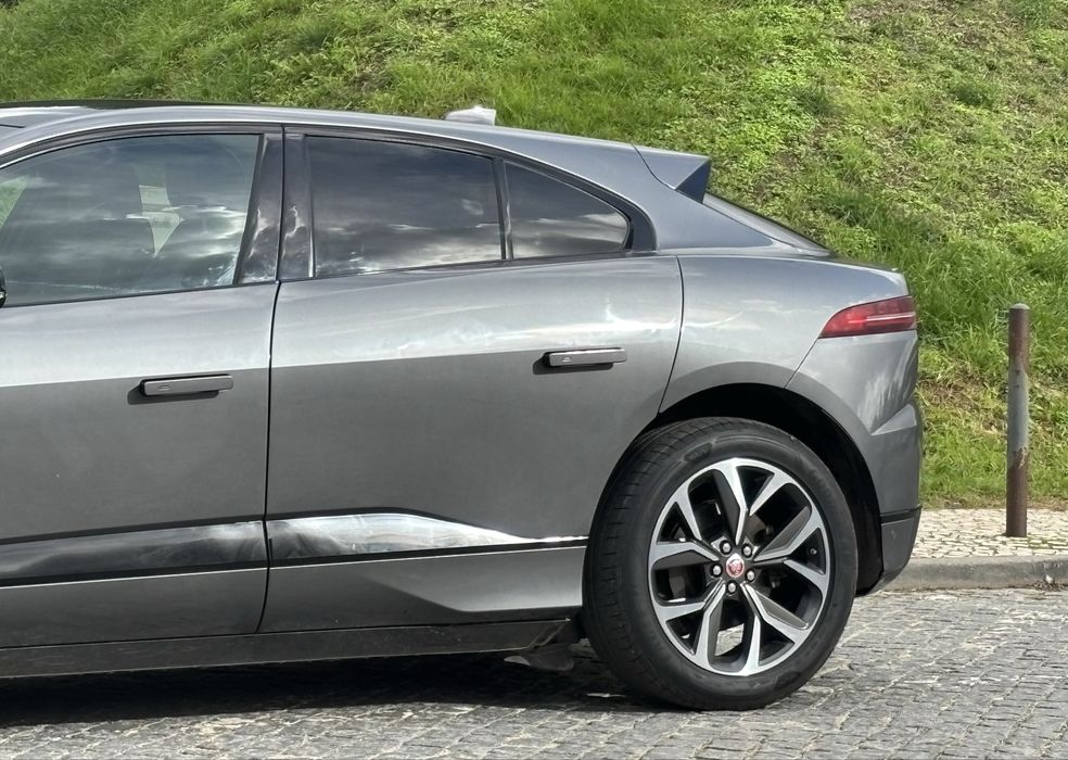 Jaguar I-Pace SE EV400 (Iva discriminado e dedutível)