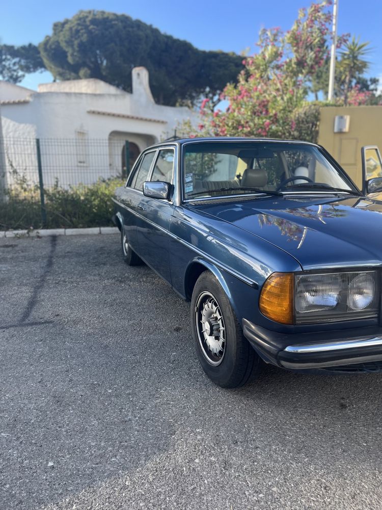 Mercedes 300D  1983