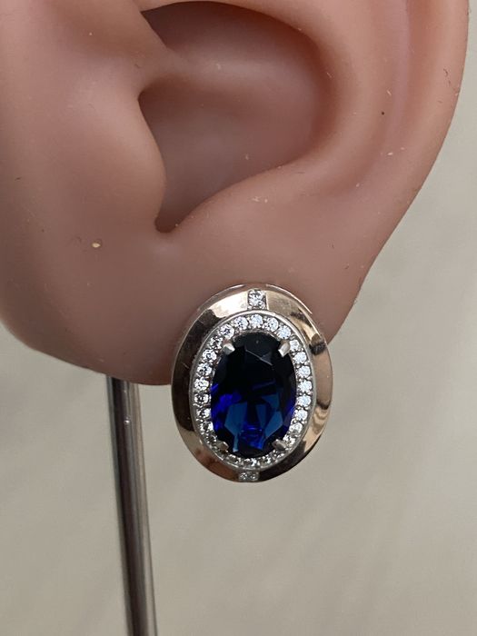 Серебряные серьги с сапфиром и фианитами