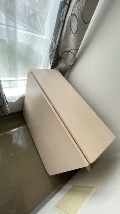 Продам стіл метелик, колір білий дуб