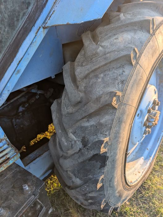 Колеса МТЗ.ЮМЗ Диск скат МтЗ-50  13.6 р38 Шина покришка камера  колес