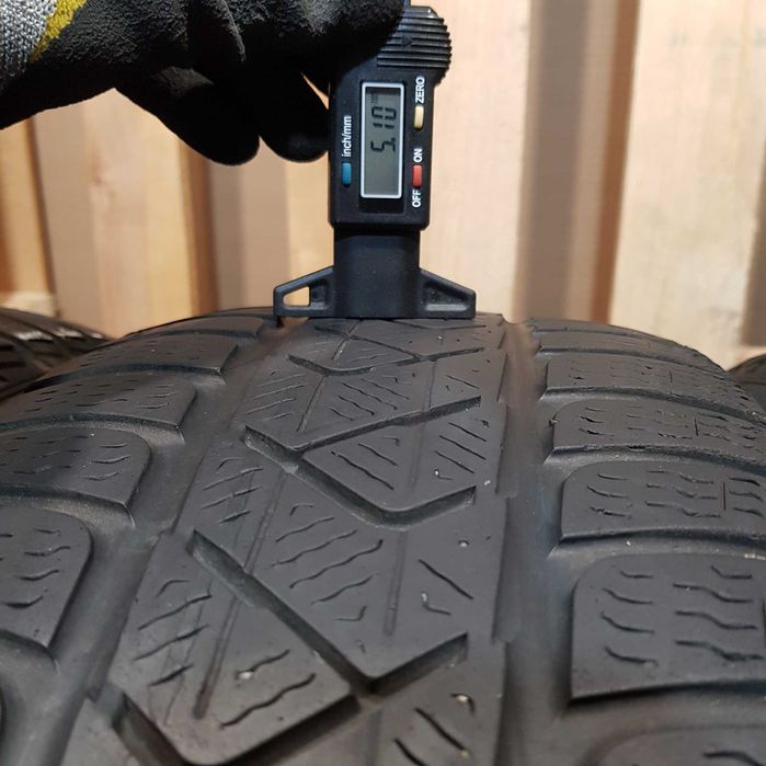 Pirelli Sottozero 3 215/55/17 Шини Зимові (4шт) з Європи б/в Р17 компл