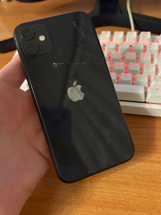 Продам айфон 11 64 гб
