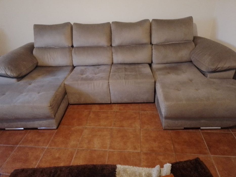 Sofá de quatro lugares