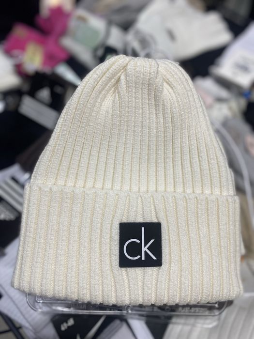 Якісні шапки UGG,Calvin Klein,New Balance,AX