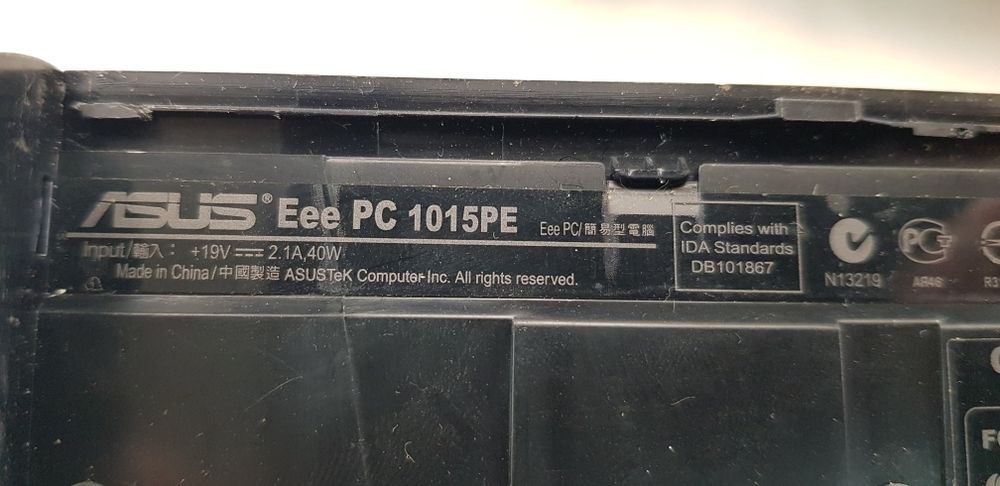 Нетбук Asus Eee PC 1015PE