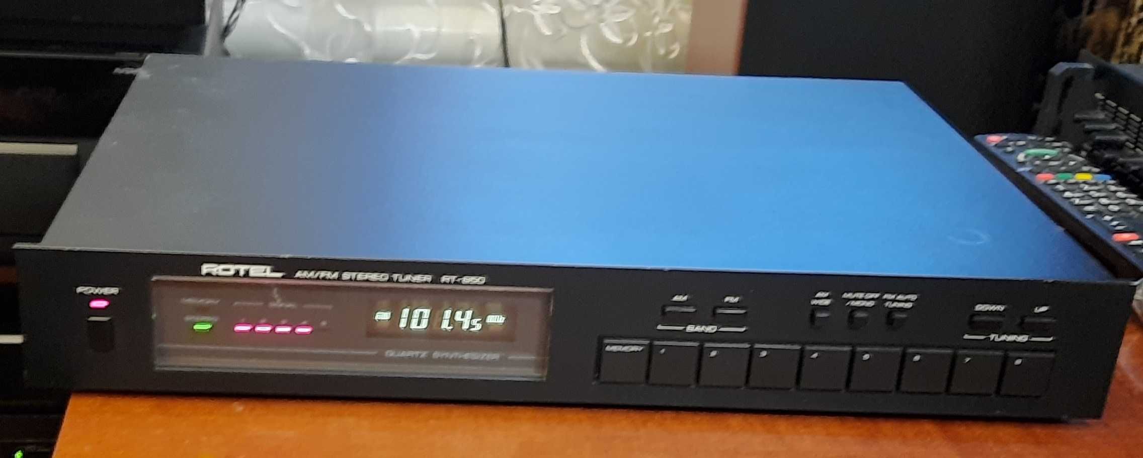 Rotel RT-850 - тюнер; DVD Thomson DTH250E.