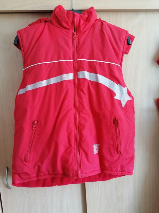 Bezrękawnik  na 140cm nowy sprzedam