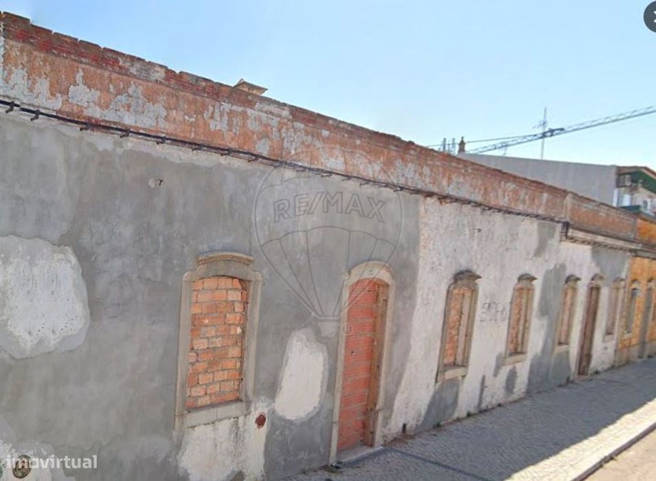 Moradia T9 para venda