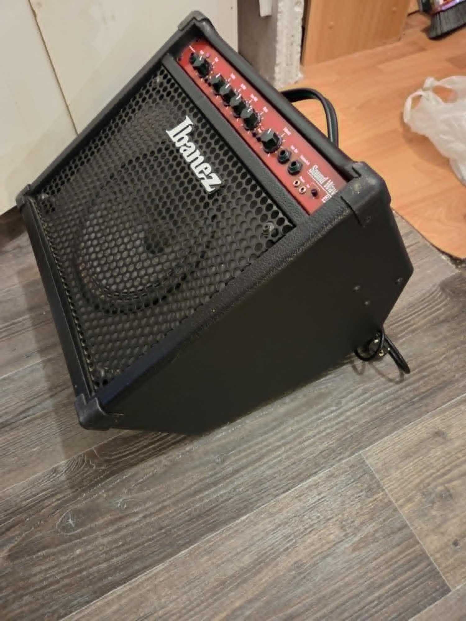 Wzmacniacz basowy Ibanez Sound Wave 35-U, 35 W, 10 cali. Stan idealny