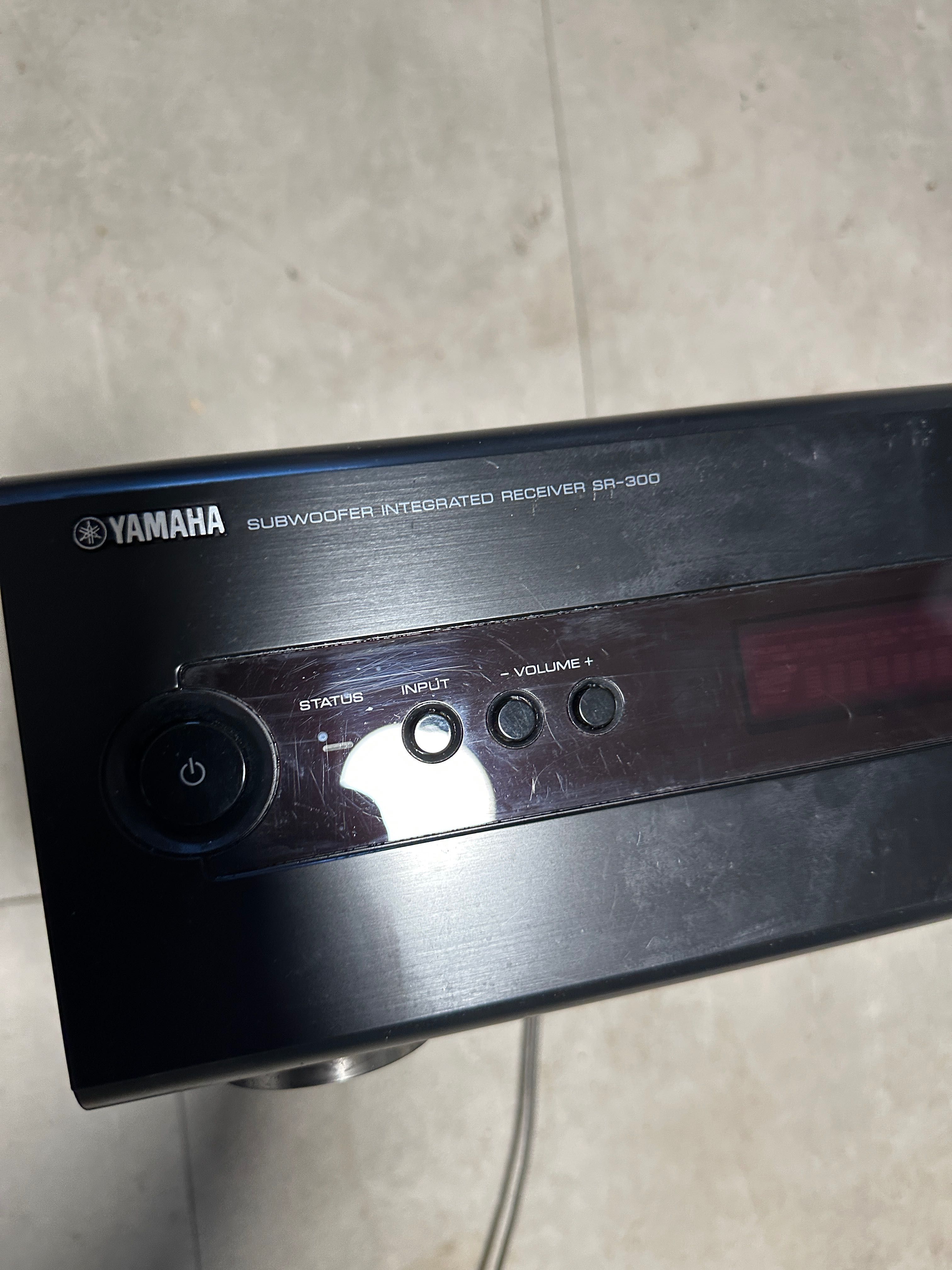 Wzmacniacz YAMAHA SR-300 2,1 z subwooferem i pilotem