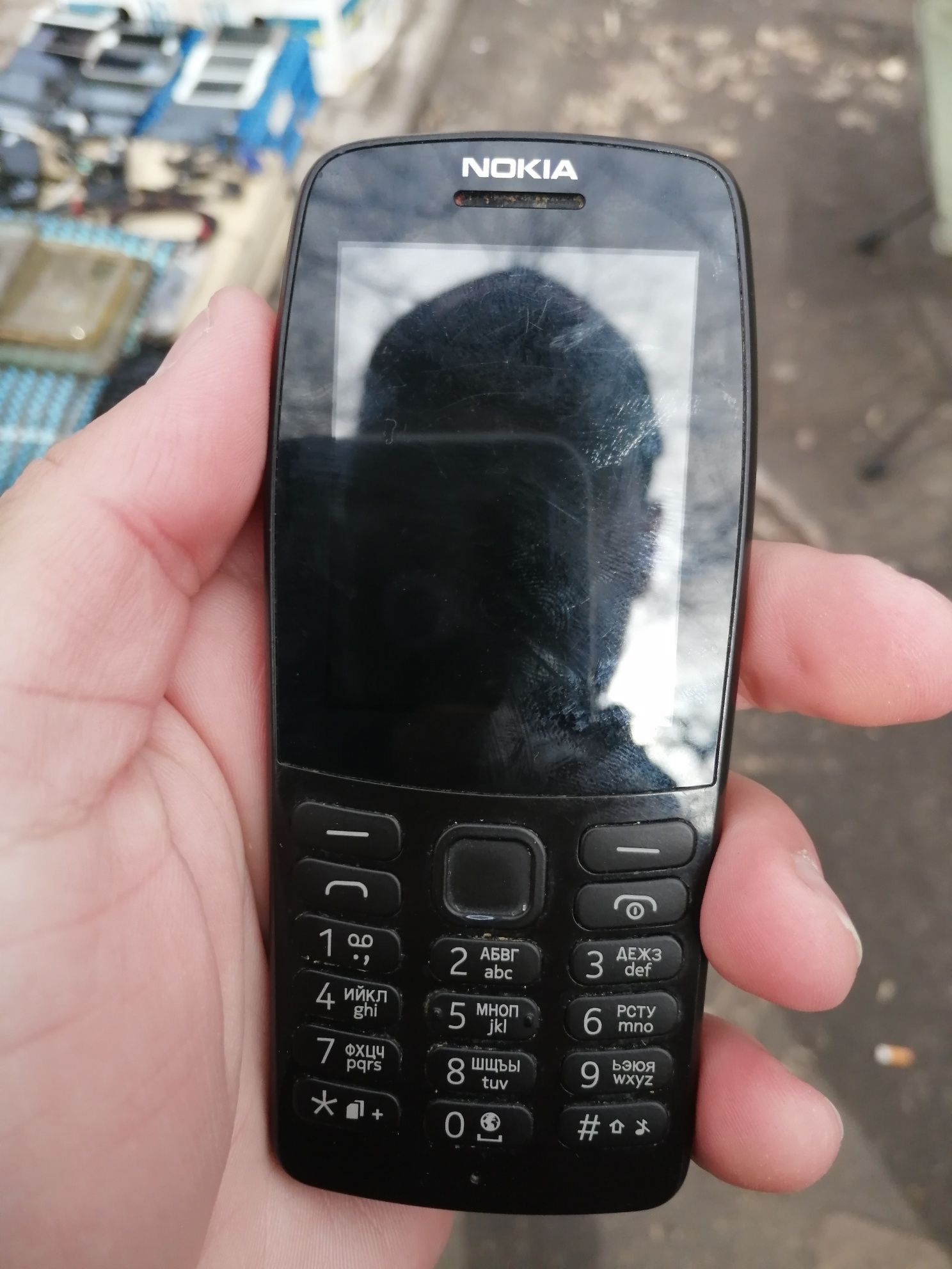 Кнопочный телефон Nokia 210