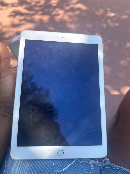 iPad para peças.