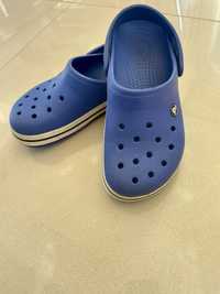 crocsy r. 38, W8, M6,