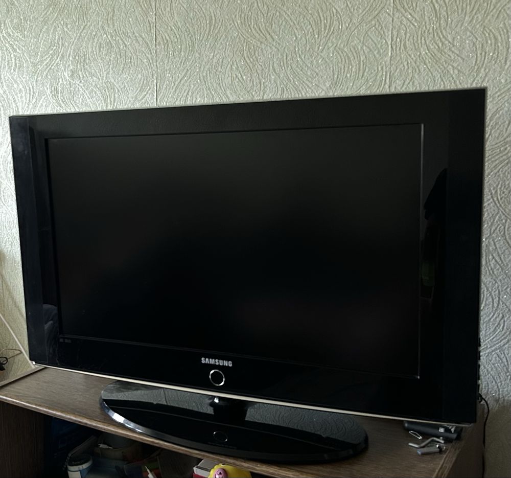 Телевизор Samsung LE32S81B