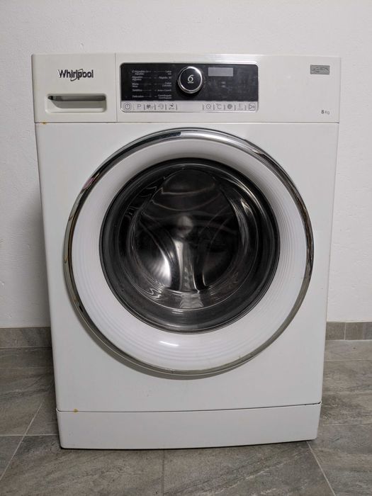 Máquina de lavar roupa Whirlpool 8 kg FSCR 80422 - AVARIADA