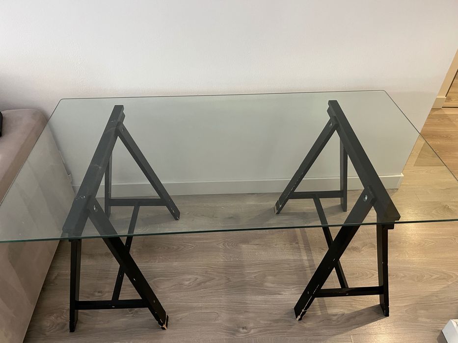 Secretaria com tampo de vidro 150cm