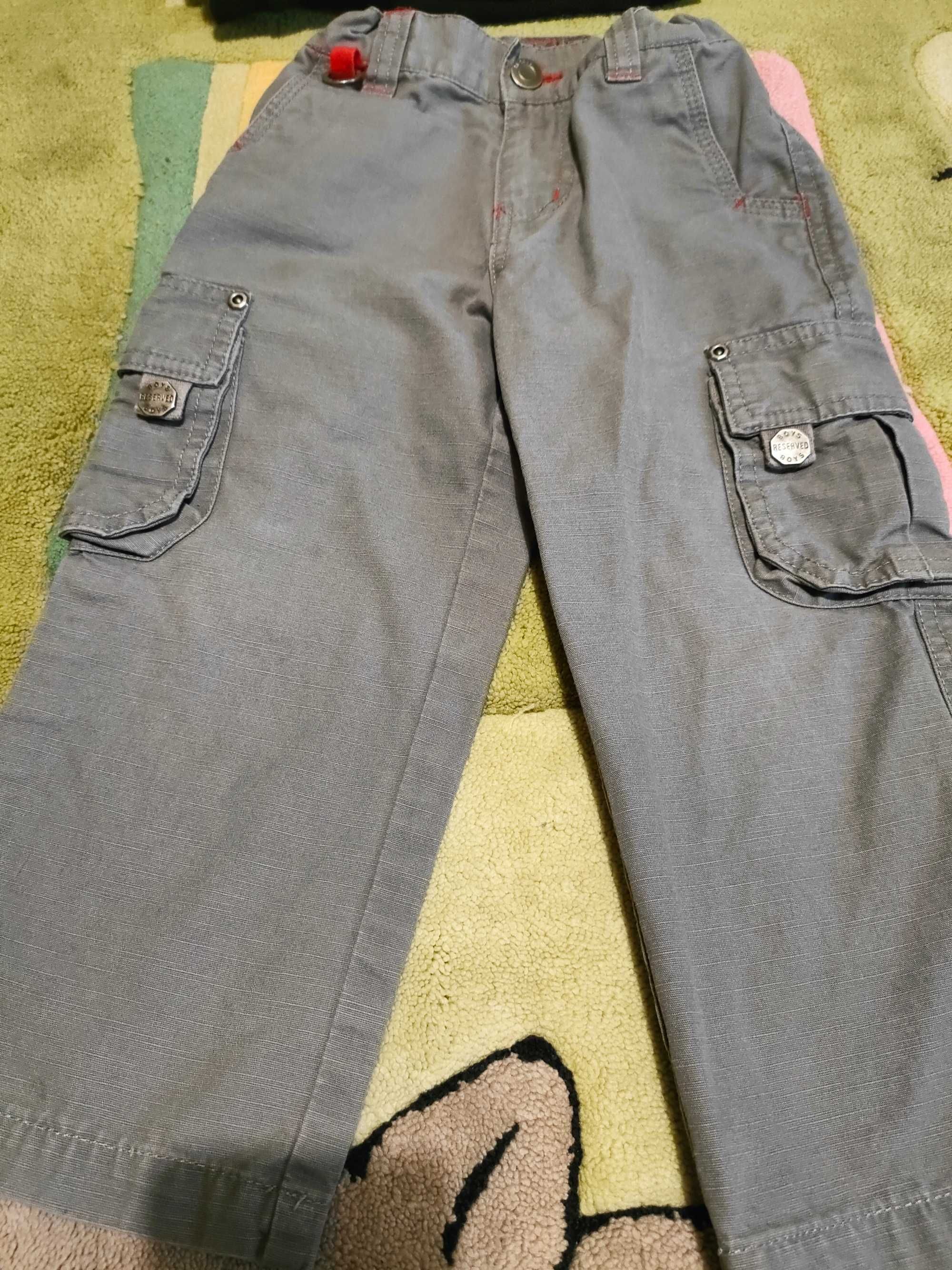 spodnie , 2 koszule, kurteczka dżinsowa  rozm 92-98