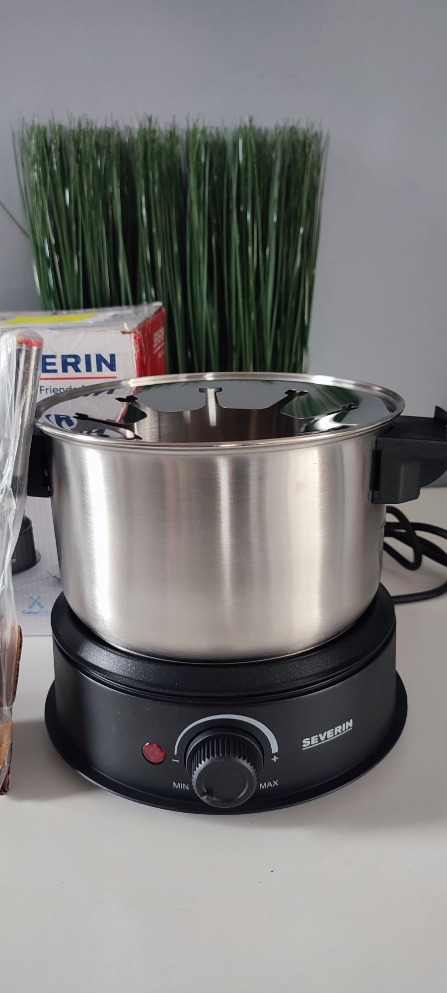 Urządzenie do Fondue Severin FO 2470 z 8 widelcami kolorowymi 1500w