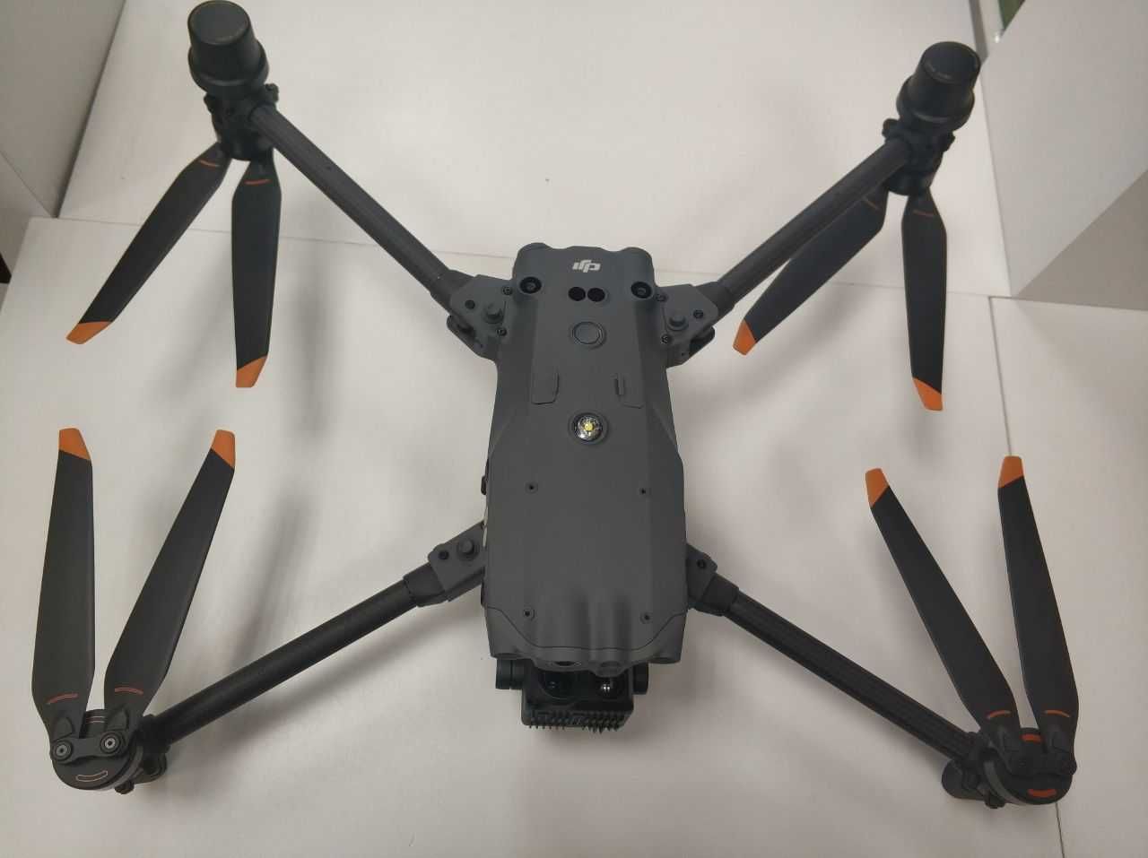 Квадрокоптер DJI Matrice 30T