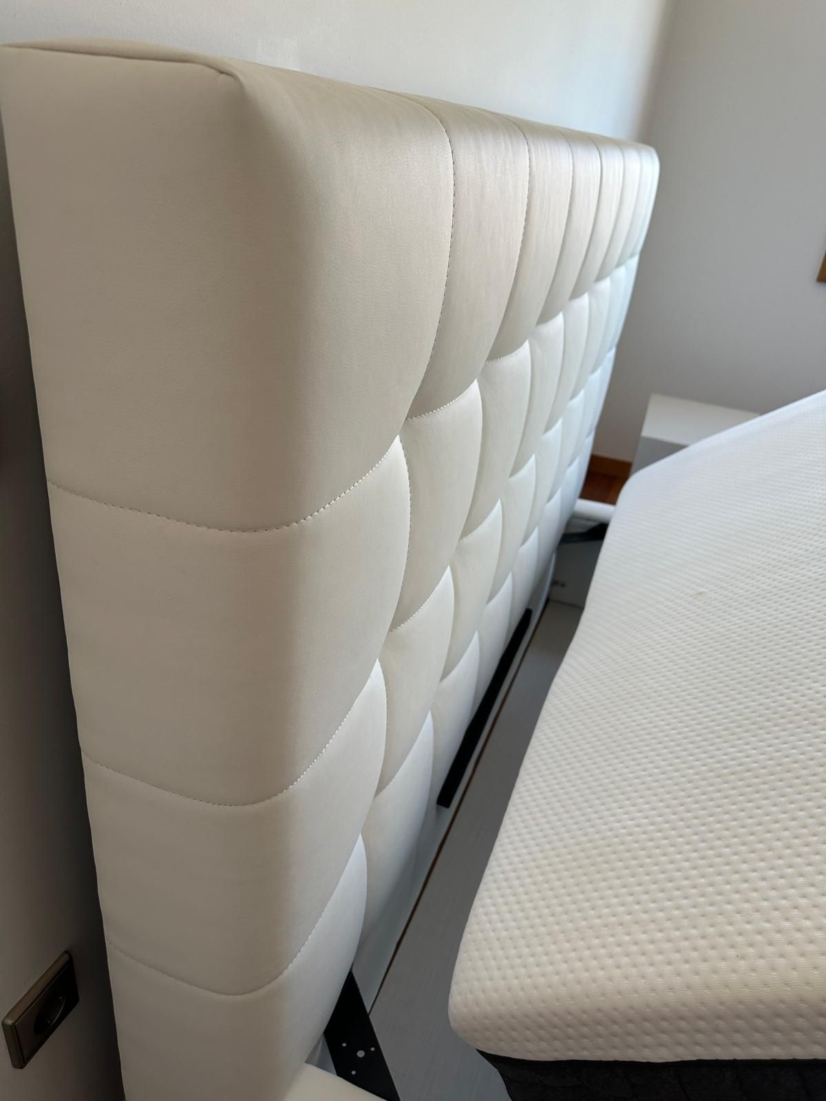 Cama de casal com colchão