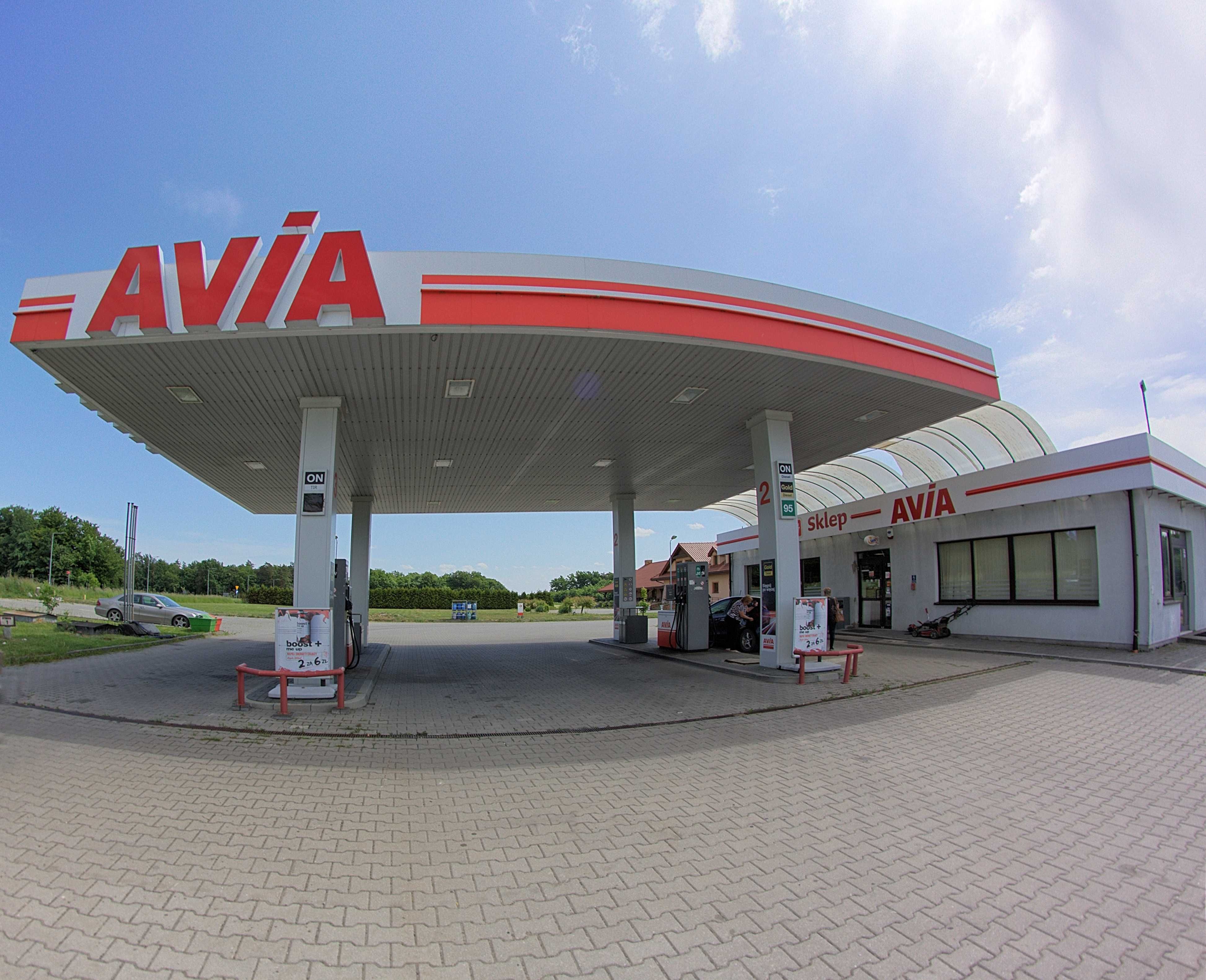 Sprzedam nieruchomość zabudowaną Stacją Paliw