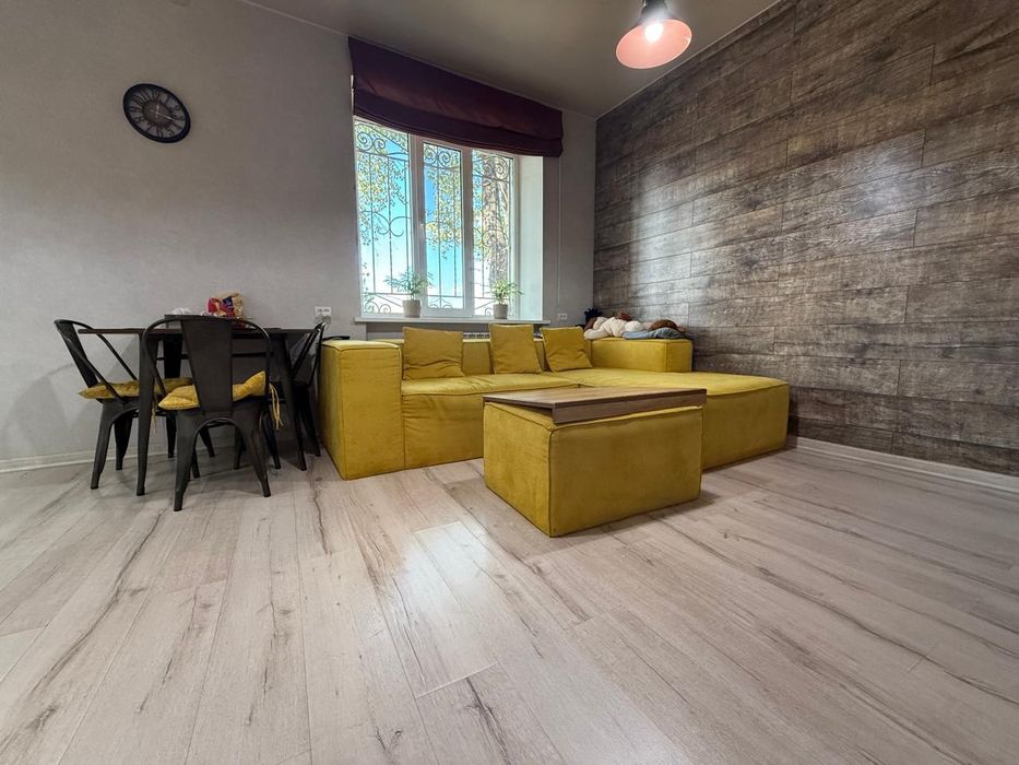 Продаю 2х комнатную квартиру.Автономное отопление.